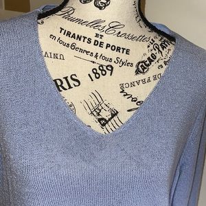 Ellen Tracy Sweater 3/4 length sleeves. Great top